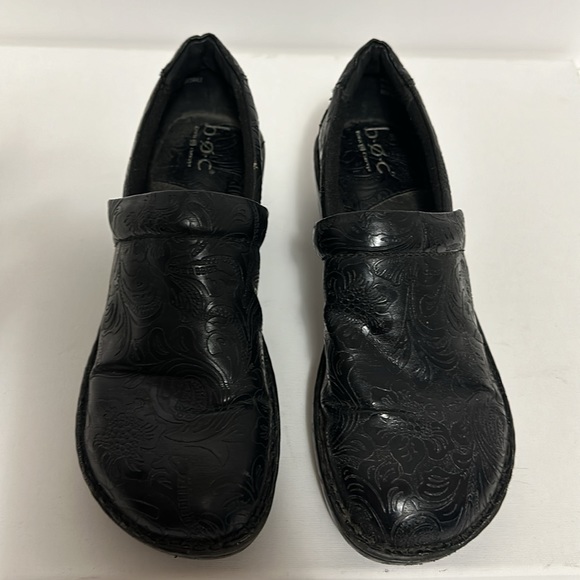 B.O.C Born Peggy Tooled Leather Look Clogs Embossed Paisley Black Women Size 9.5 - Picture 4 of 8